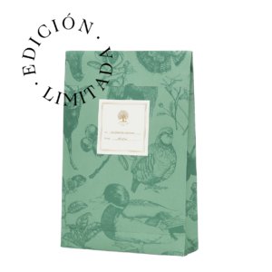 essential the christmas dog present